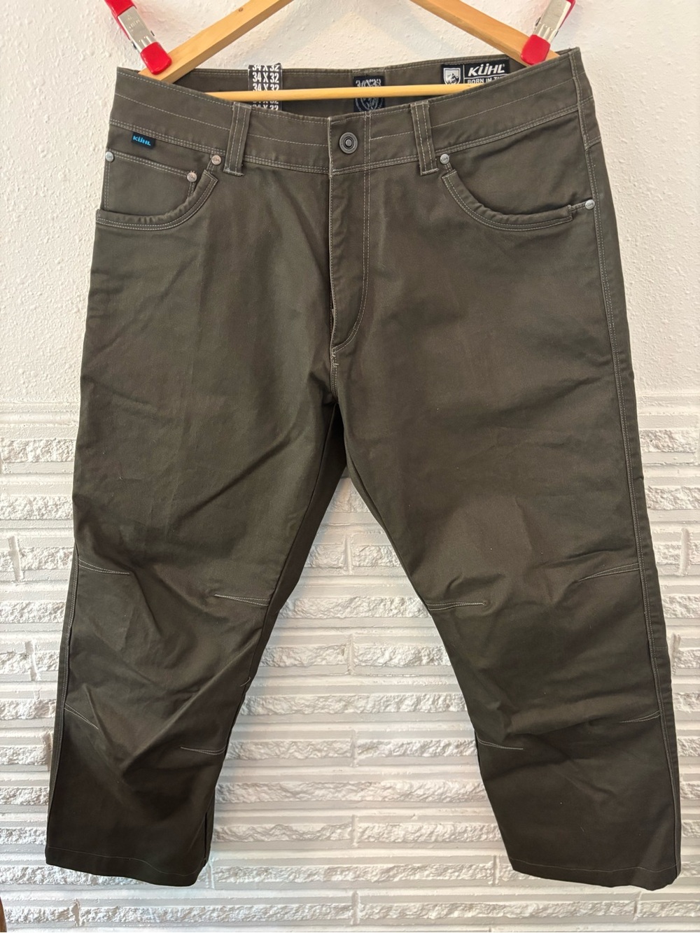 Kuhl, men’s pants, new with tags, waist 34 inch, inseam 26 inch. See pictures